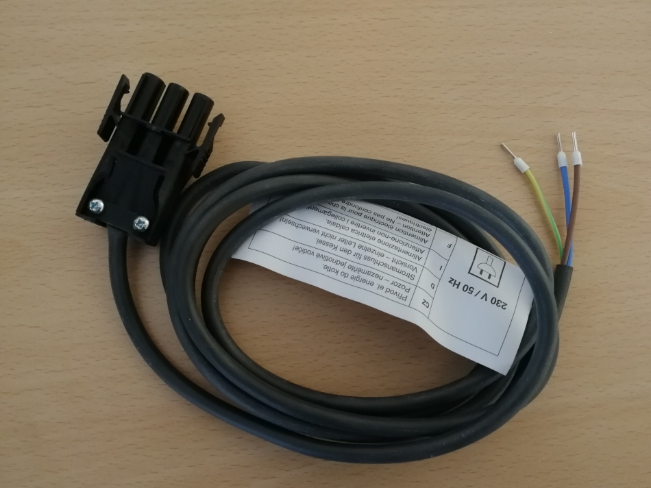 Přívodní kabel s 3-pólovým konektorem